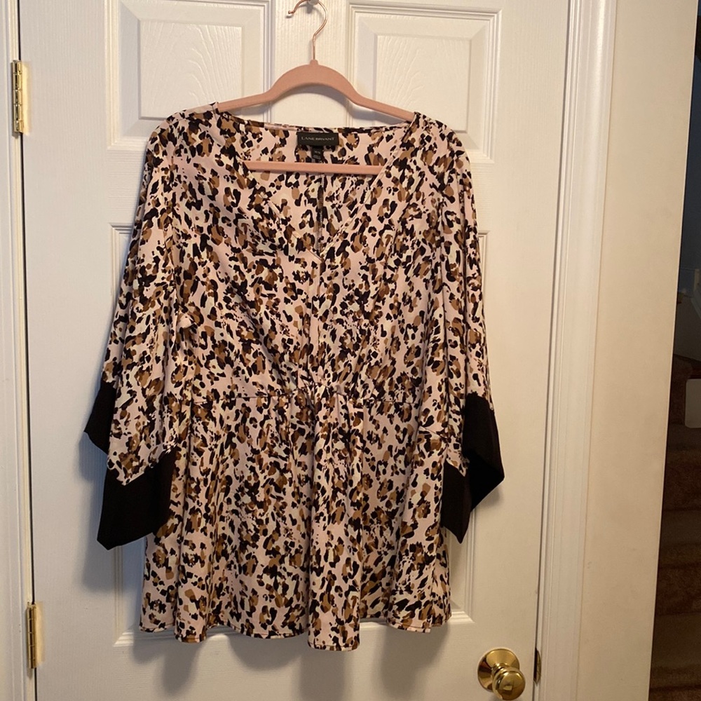 NWOT Lane Bryant Animal Print Top…size 14/16